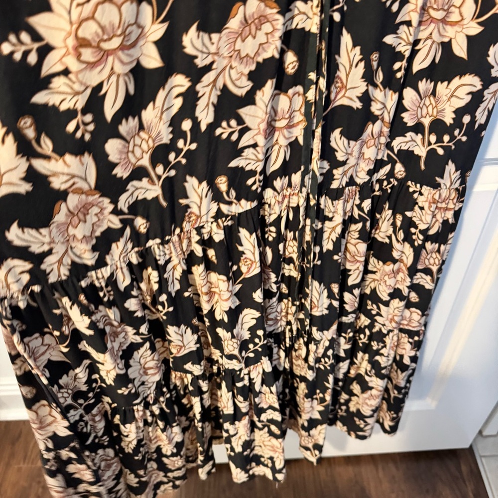 Saint + Sofia Floral Black and Cream Maxi Dress | Size 6 - Picture 3 of 7